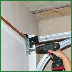Quality Garage Door Lawrence, MA 978-639-9912 - side-t-21-gr-39m-garage-door-repairs